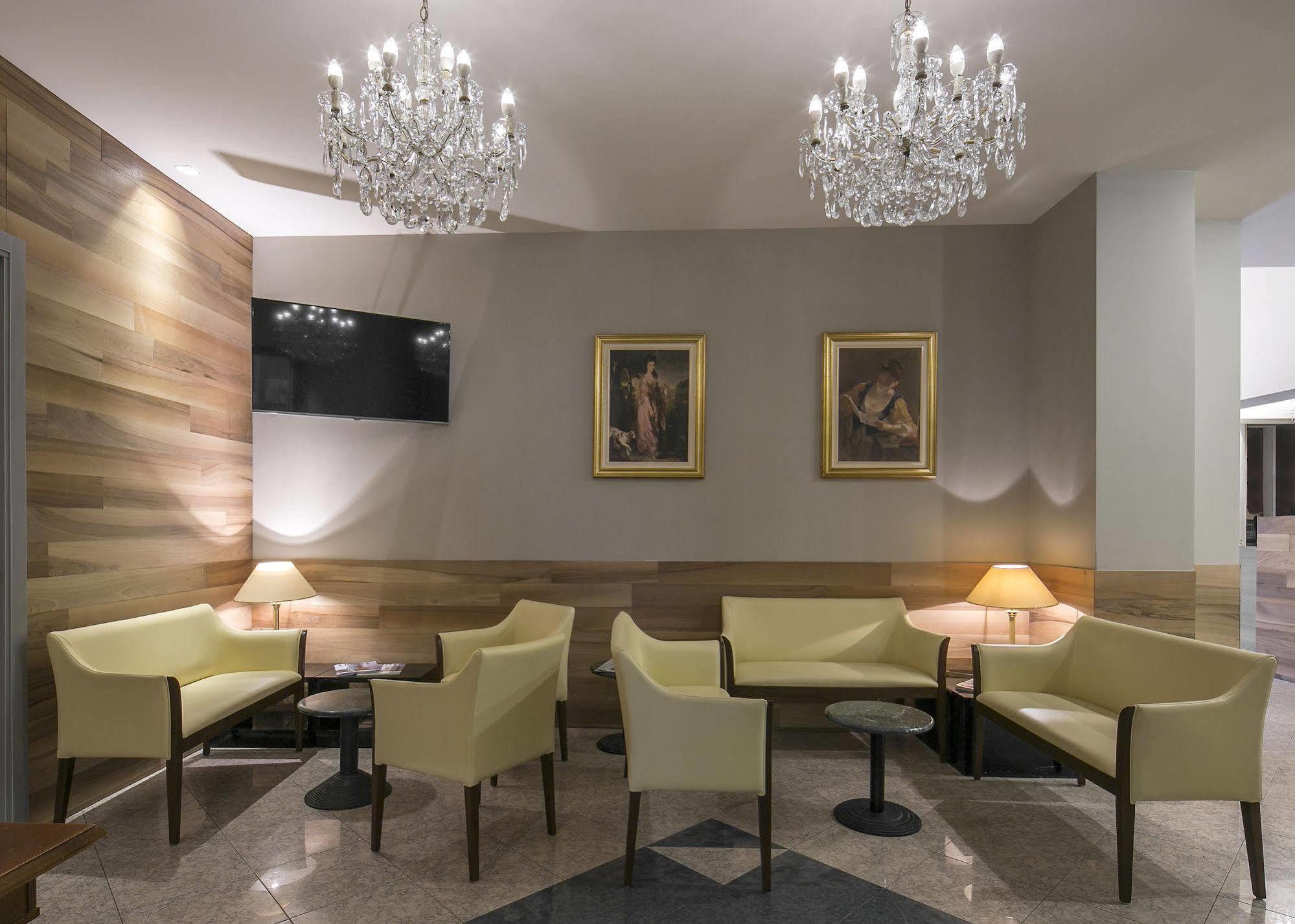 Hotel Falco D'oro 4*